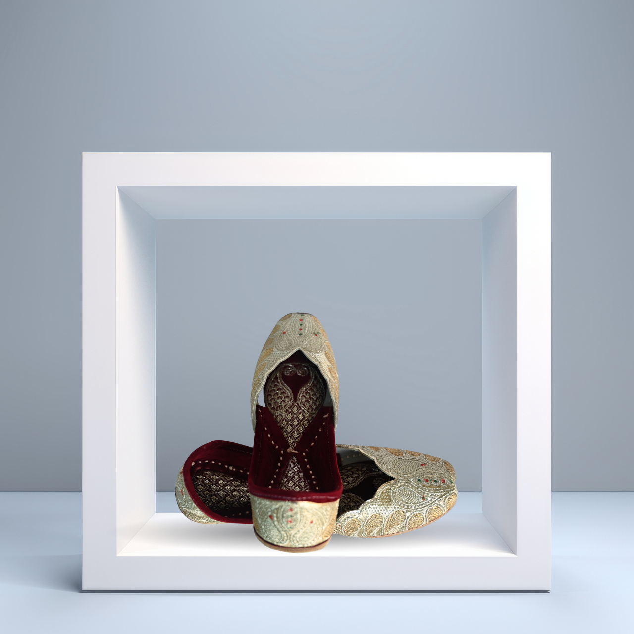 Light Cream Embroidered Juttis